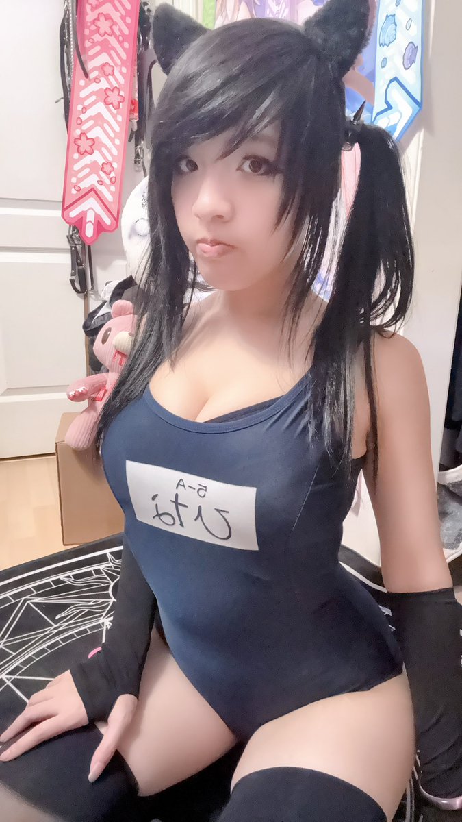 pantsu_waifu's tweet image. This is an unhealthy 22 y/o body :3