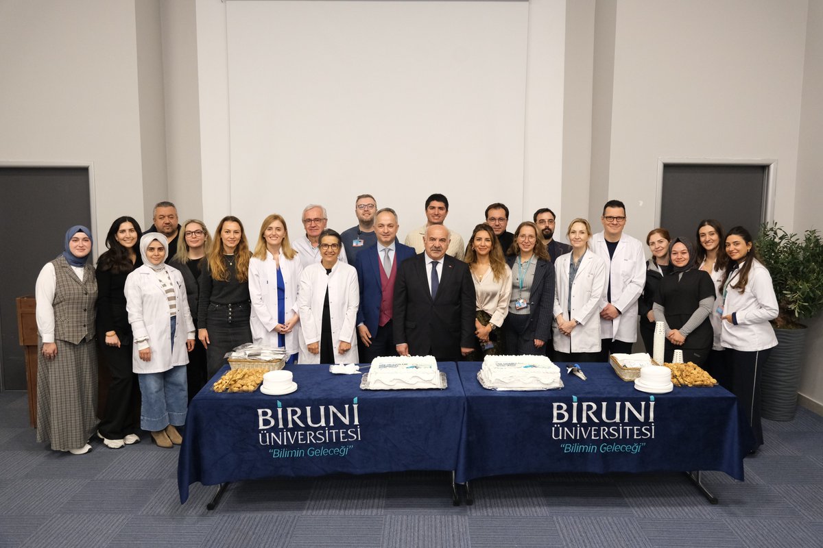 Biruni Üniversitesi Diş Hastanesi olarak, hekimlerimizle bir araya gelerek 22 Kasım Diş Hekimleri Günü’nü kutladık.

Ağız ve diş sağlığı alanında özveriyle çalışan tüm hekimlerin bu özel gününü içtenlikle tebrik ediyoruz.

#DişHekimleriGünü #BiruniDişHastanesi #AğızDişSağlığı
