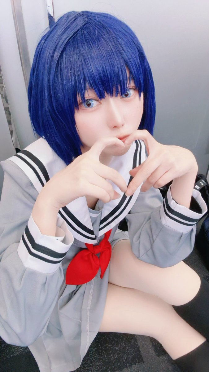 昨日の🐧❕指ハート難しい…