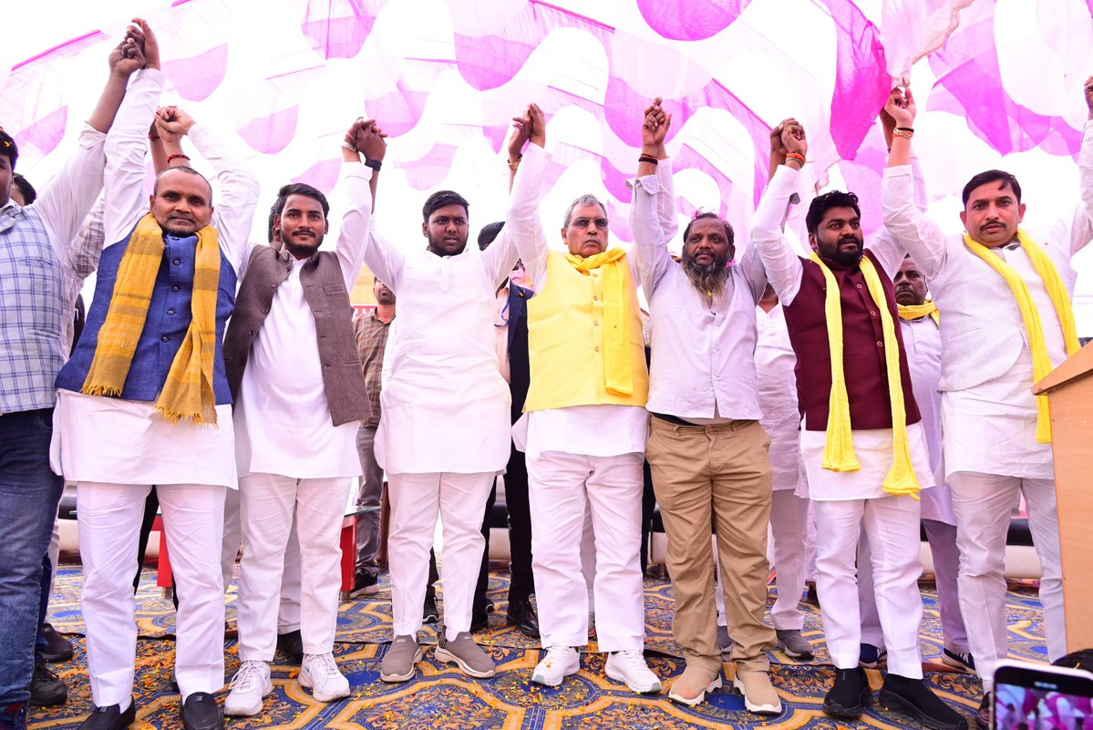 Nirajgupta9452's tweet image. “ग्यारहवें सामूहिक विवाह समारोह (खड़ेसरी, साईं मंदिर) में मा० ओम प्रकाश राजभर जी एवं डॉ. अरविन्द राजभर जी की गरिमामयी उपस्थिति में विवाह संपन्न हुआ।
यह कार्यक्रम अंकल आलोक गुप्ता जी एवं बड़े भाई शिखर गुप्ता जी के सौजन्य से सफलतापूर्वक संपन्न हुआ।
सभी साथियों का हृदय से आभार।”