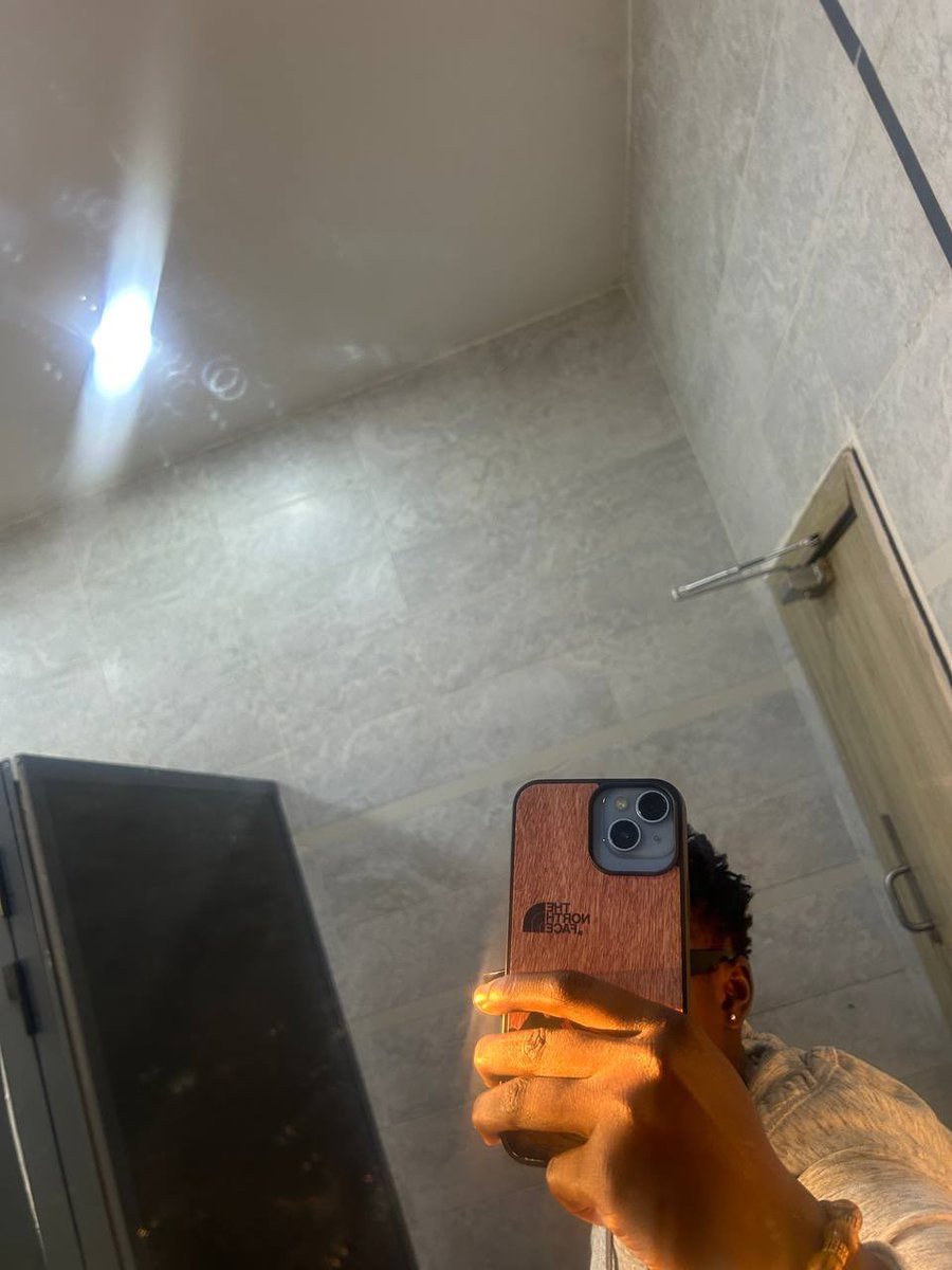 Don’t focus on people. They will never care the way you hope.

Focus on your goals, your growth, and your success.

Defy the odds. Stay disciplined.

Remember: Don’t chase, attract.

Happy New Week✌️