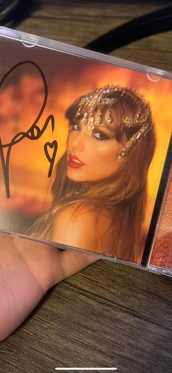 sadhotgemini's tweet image. am i crazy