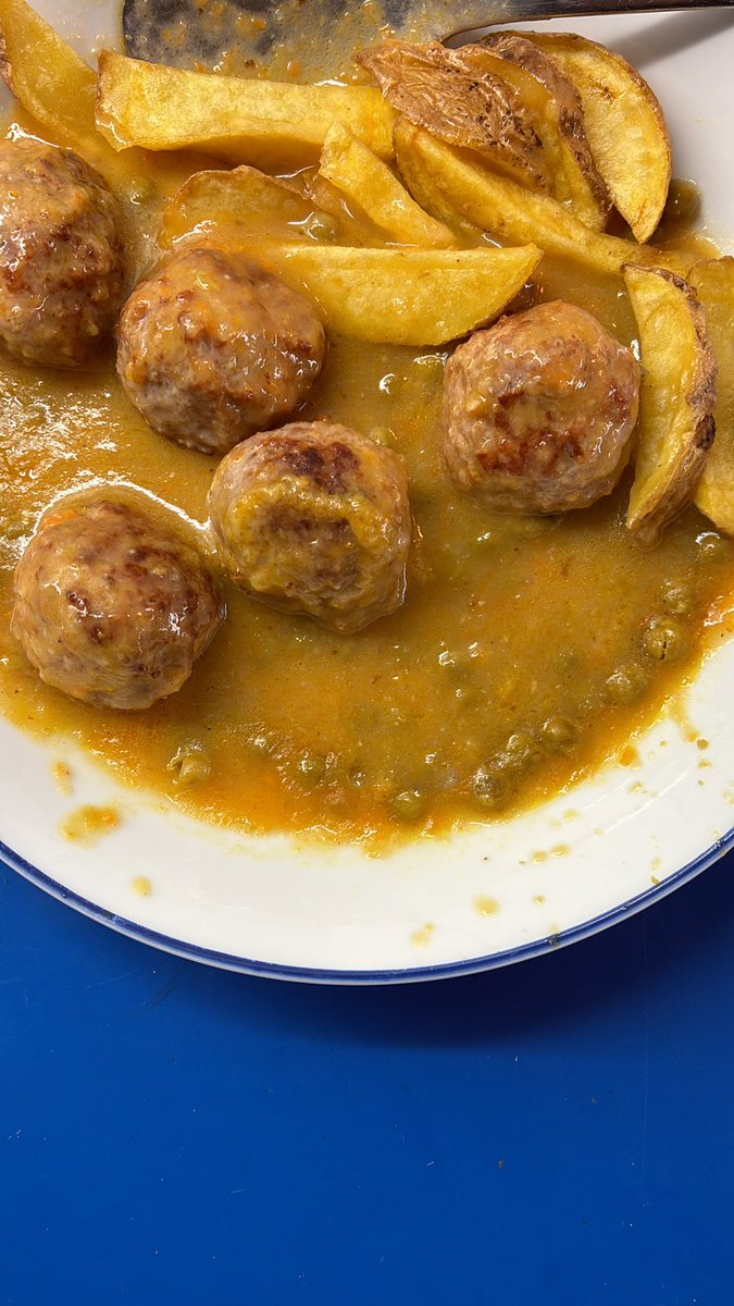 daniel0xFC's tweet image. Did these yesterday in the evening:

Learn to cook, could save your life (literally good meal and a cup of wine on a Monday is true mental health)