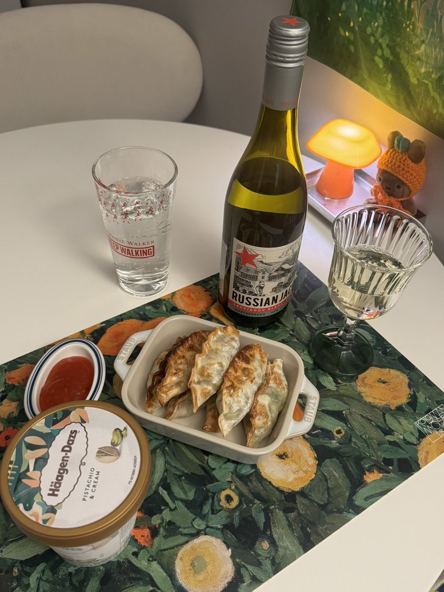 SweetFigTree's tweet image. 오늘 하루도 고생하셨습니다☺️