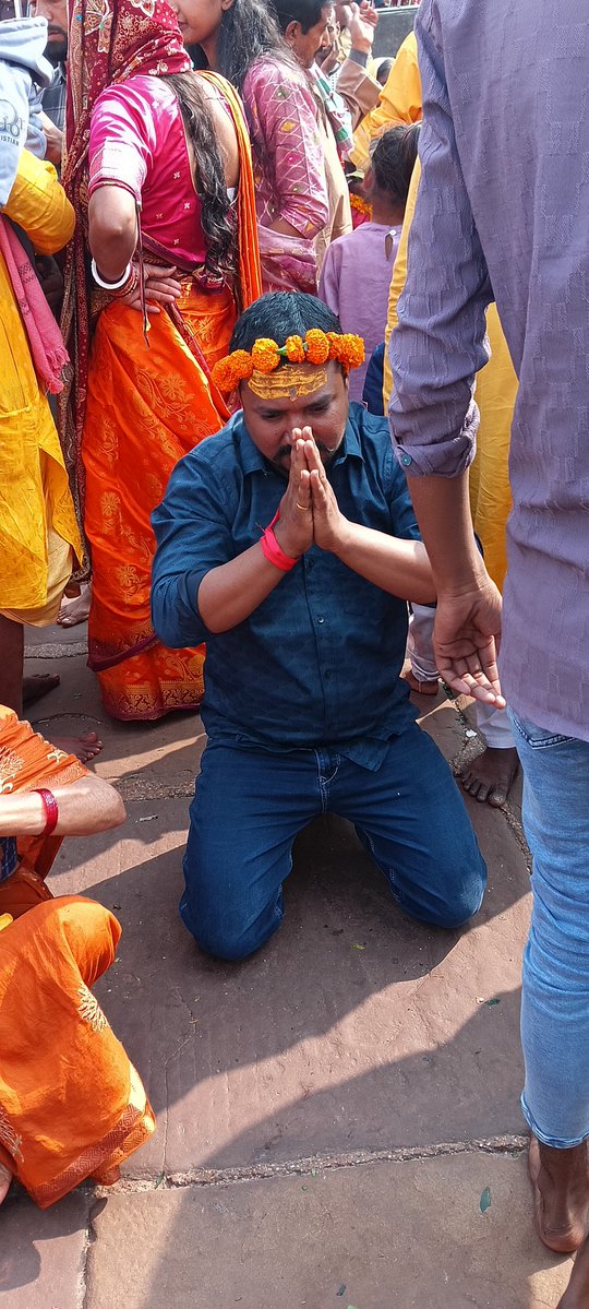 Bihari1431's tweet image. हर हर महादेव 🙏🚩

ऐसा कभी नहीं हुआ, की मै महादेव के सामने सर झुकाऊ और मेरे आंसू न निकले...

जो माँगा सब मिला हैं मुझे मेरे महादेव से 😊