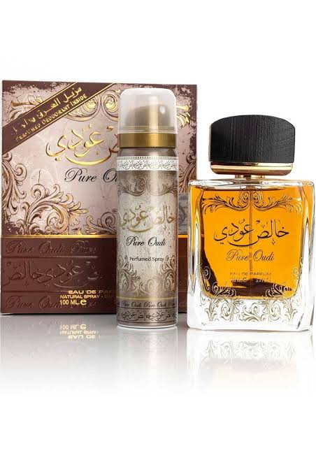 kulthumnassor21's tweet photo. Khalis Oudi (Pure Oudi) by Lattafa 
Top notes are Agarwood (Oud), Cinnamon and Nutmeg; middle notes are Jasmine and Sandalwood; base notes are Amber, Guaiac Wood, Vanilla, Musk and Cedar.
@1700/=
Kindly retweet🥹🥹 https://t.co/Cy6dR9n2Og