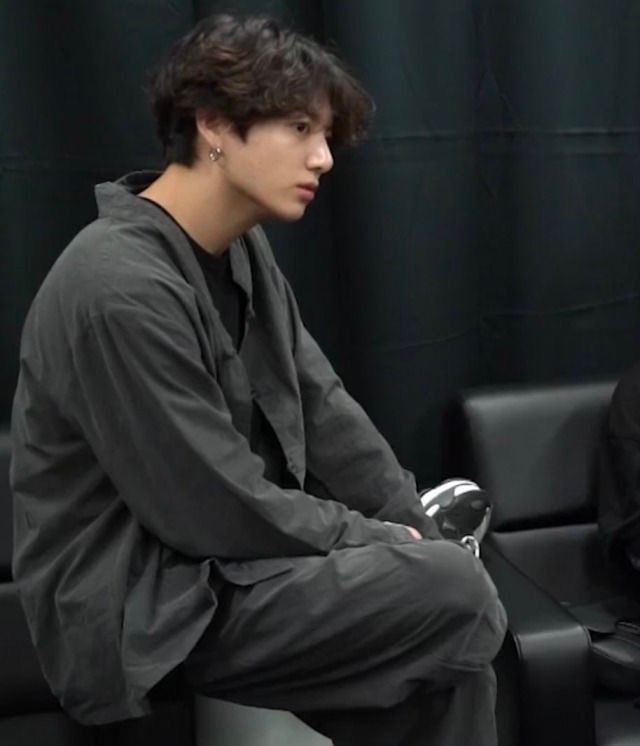 vjoonsuga's tweet image. i don’t want to alarm anyone but we’re seconds away from getting this fluffy haired jungkook 2.0