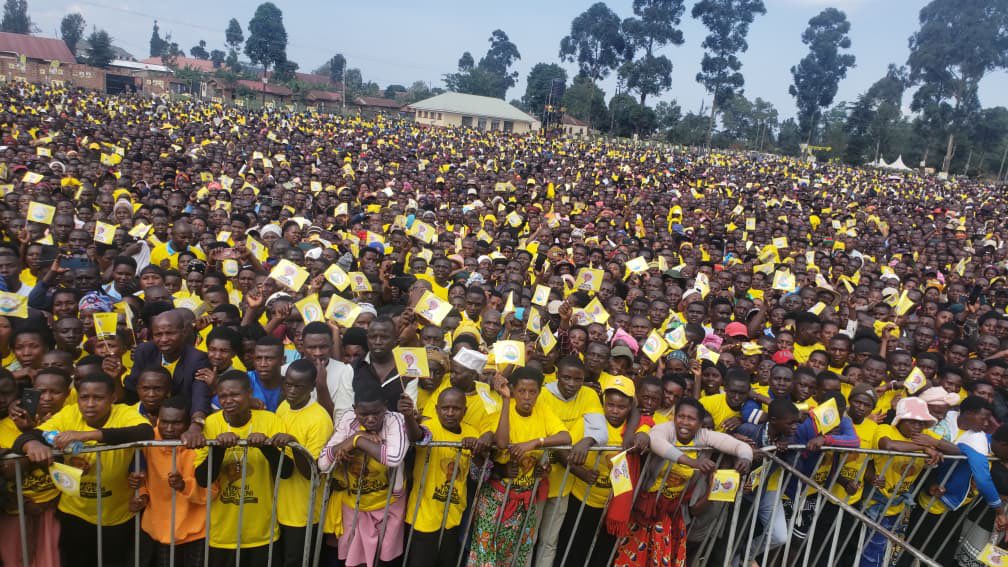 A huge crowd has gathered at Shaza Playground in Kisoro Central Division, Kisoro Municipality, to welcome our NRM presidential candidate, His Excellency <a href="/KagutaMuseveni/">Yoweri K Museveni</a>. We are excited because today he is expected to visit Kisoro and Rubanda.