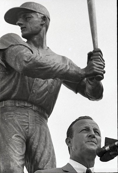 Jimfrombaseball's tweet image. &quot;He didn&apos;t hit a homer in his last at-bat; he hit a single.
He didn&apos;t hit in 56 straight games.
He married his High School sweetheart, stayed married to her, never married Marilyn Monroe. He didn&apos;t play with the sheer joy and style that goes alongside Willie Mays&apos; name.
None of…