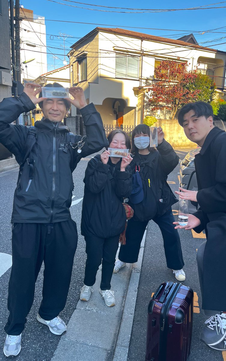 famjam楽しすぎた、観てくれた人みんなほんとにありがとう ﾗﾌﾞﾕｳｿｰﾏｯﾁ
April in 85ご一緒できて嬉しかった✨
現代夫婦 初ライブっていうスペシャルな日に呼んでくれてありがとうございました🥹❤️ 最高の時間でしたっ

次のAMoSは来年、3/8(日昼)花とポップス10周年！ぜひ遊びに来てね🥰😚🌷