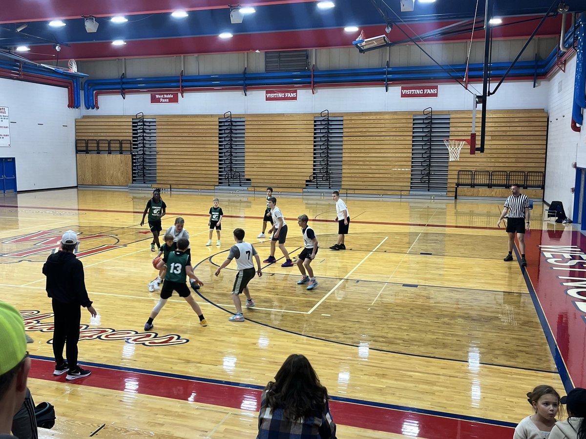 Concord_Hoops's tweet image. Our 3rd-6th grade travel teams were in action this weekend 🏀 Great job boys! Thank you parents &amp;amp; coaches for all you do 💯