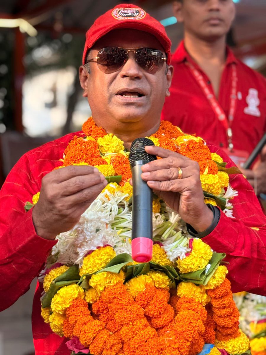 हार्दिक बधाई, साथियो!
24.11.2025 को प्रातः 08:30 बजे माटुंगा शाखाओं द्वारा एक विजय रैली आयोजित की जा रही है, जो मुंबई डिवीजन के सभी संस्थानों — DR / CLA / TNA / KYN / LNL — में NRMU पैनल की शानदार और ऐतिहासिक विजय,विशेष रूप से 22.11.2025 को आयोजित दादर इंस्टीट्यूट चुनाव में मिली