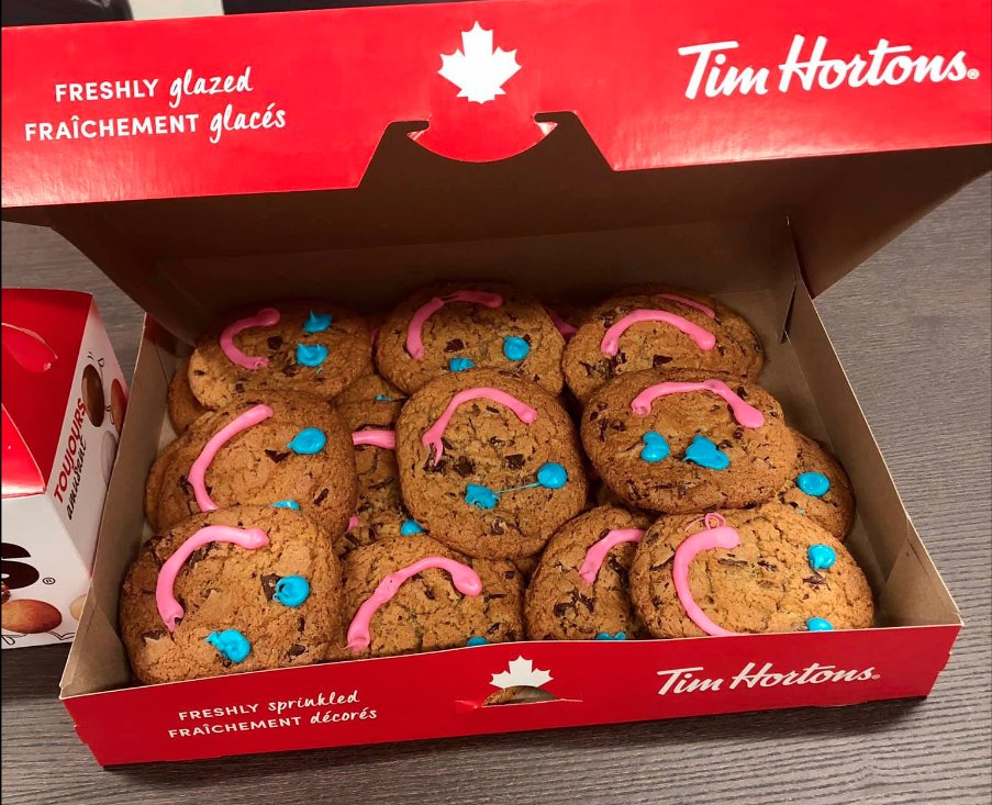 Tim Horton's Smile Cookie Campaign has ended, but what support!!!!!!  There are 74 London locations   and Tim's will soon be announcing the donation totals to the London Food Bank and Tim's camps.  It will be significant and will help the 40+ other agencies we assist.  
#LdnOnt