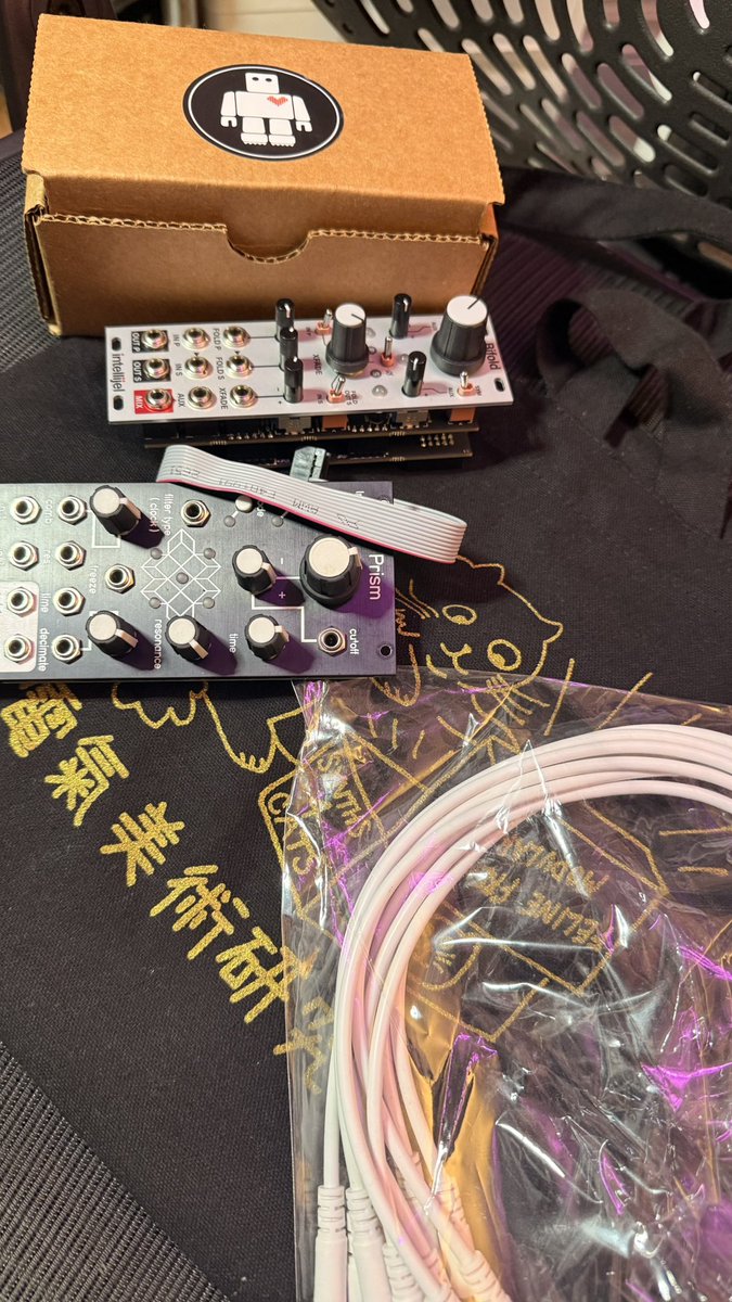 FoM2025で色々得たものです bifoldとqu-bitのprismは中古の掘り出し物