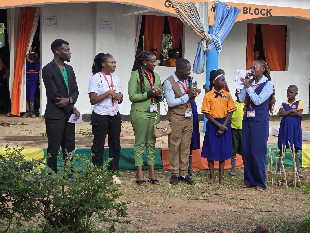 JairusMwesigwa's tweet photo. Celebrating success hand-in-hand! Our staff were thrilled to share this special Speech Day moment with our brilliant beneficiaries at Green Pastures Nursery and Primary School in Luwero.
#savelives
#conservetheenvironment
#educateachild
0707199126 https://t.co/ZsOmest7Hr