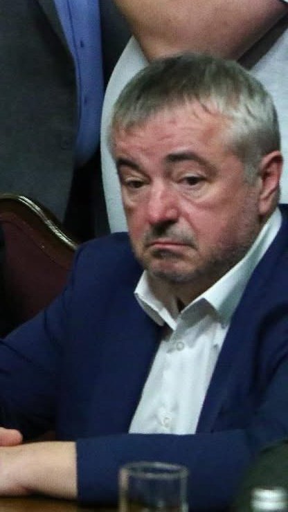 Dok razmišljam kako razvući 2175 din do prvog.