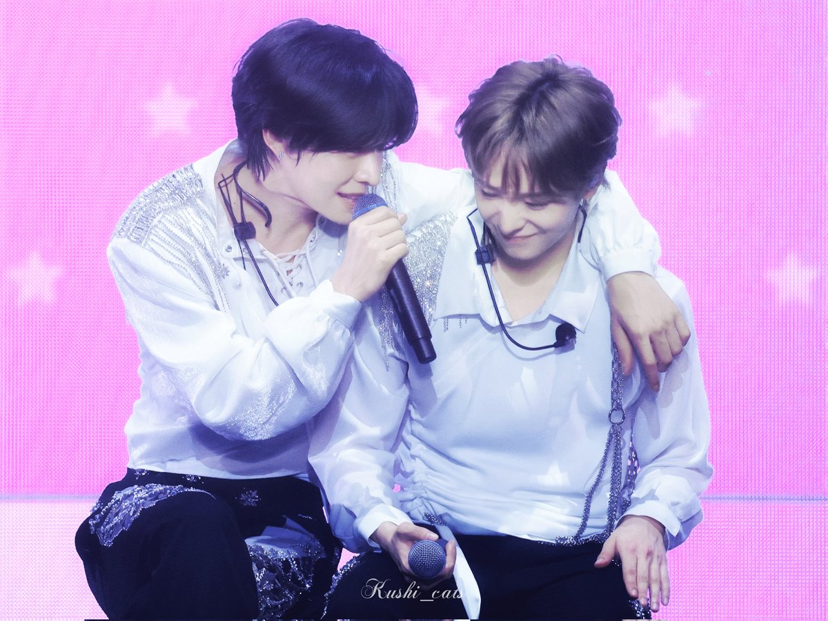 wishxis's tweet image. its me and yuriku against the world