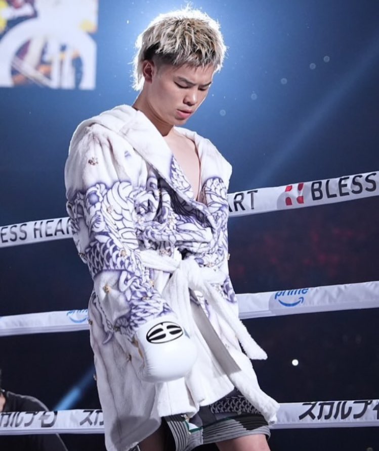 那須川天心は公式戦4競技含め初敗北を喫した。

📊7勝1敗（ボクシング）
📊42勝0敗（キック）
📊4勝0敗（MMA）
📊1勝0敗（ミックスルール）

写真:那須川選手のインスタより