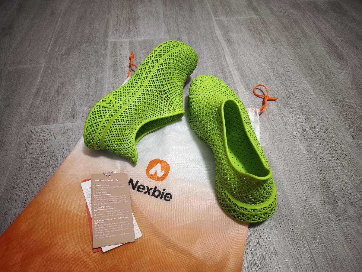 thrutheframe's tweet image. Post #formnext thoughts: Checked out all the 3D-printed shoes across the booths, and honestly, the pair from @Creality3dP stood out. Nexbie are super comfy and surprisingly great to wear. I bought a pair to replace my worn out Crocs.