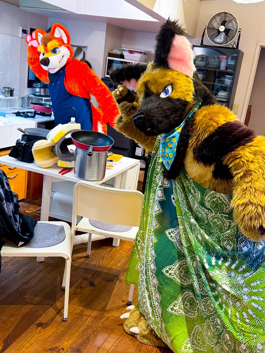 サボテンダーの真似をしてるみたいで
2匹ともめちゃくちゃ可愛い😂🌵