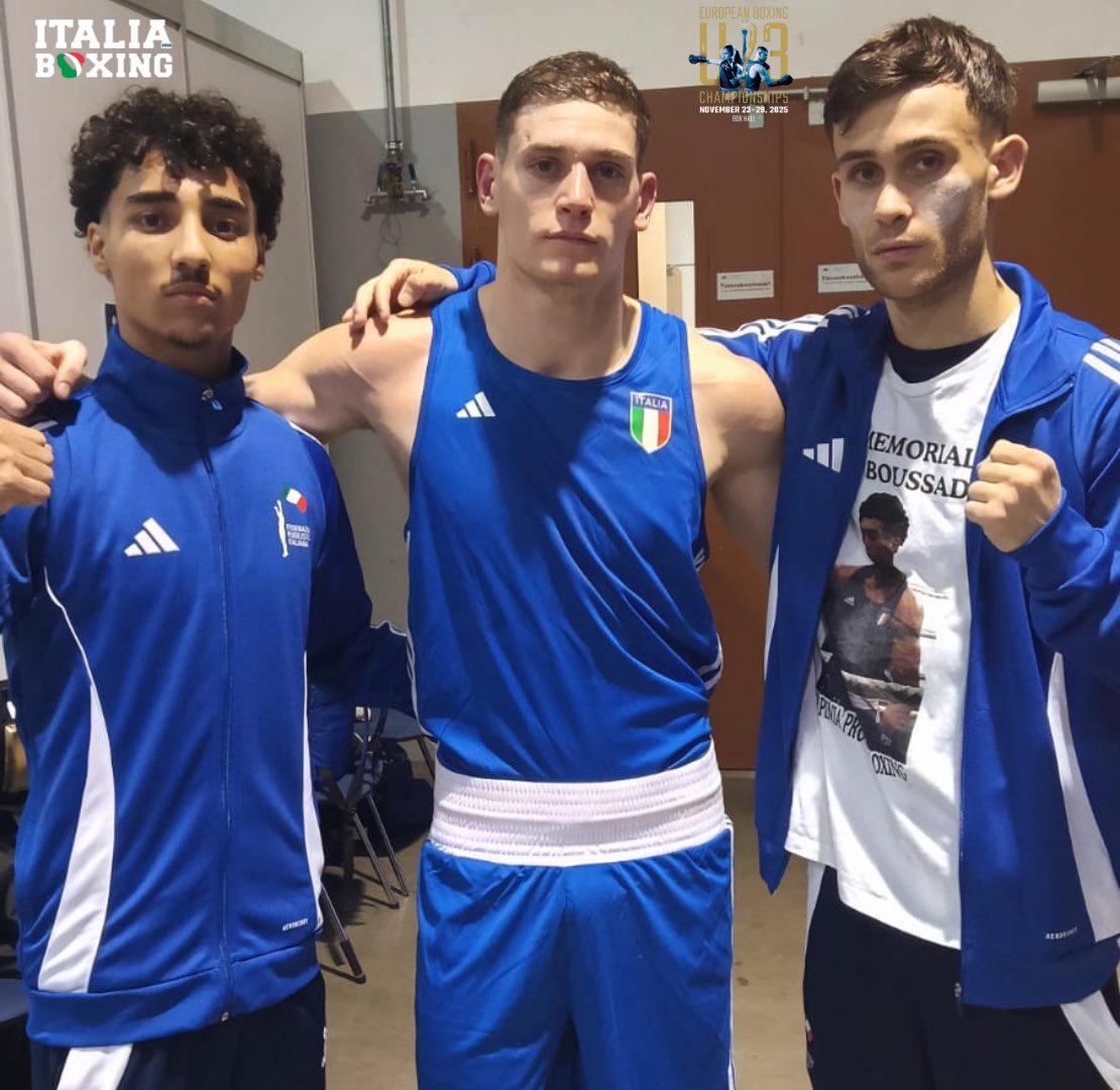 FPIBoxe's tweet image. 🥊 🇪🇺 🏆 Euro U23 Boxing Championships 2025 
🏟️ Budapest 🇭🇺 Bok Sports Hall - 23-29 Nov.

🥊 Foto match Day 2 Itaboxing 1ª Session- 24/11 

🥊Gli Azzurri 75 Kg Guidi Rontani, 65 Kg Fiore e 55 KG Bourauoia con lo staff Itaboxing 

🥊🇮🇹 Forza Azzurri 🔥

#Itaboxing #Boxing #Boxer…
