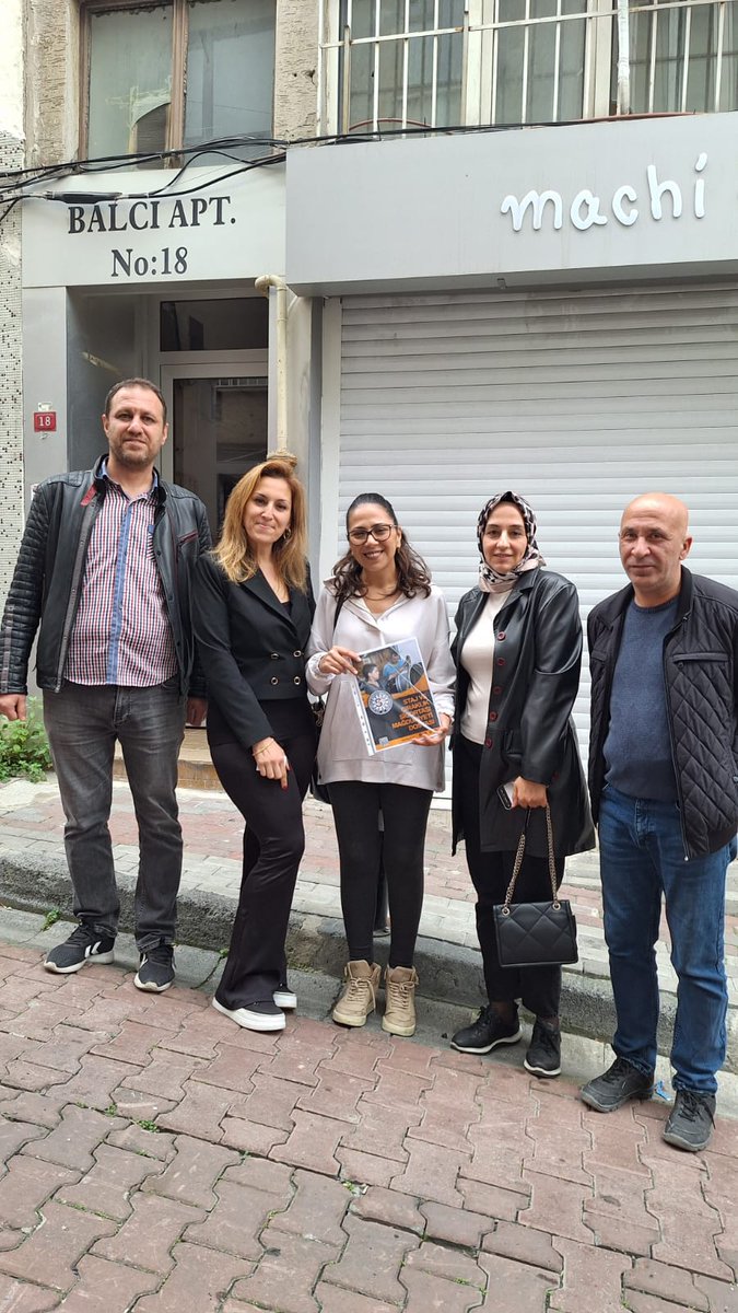 Biz Staj ve Çıraklık Sigortası Mağdurları da çocukluğunda emek sömürüsüne uğramış, sigorta kartı verilen ama emeklilik hakkı gasp edilen milyonlarız.

<a href="/serakadigil/">Sera Kadıgil</a>
<a href="/tipgenelmerkez/">Türkiye İşçi Partisi</a>

Srt
24 Kasım #KısaKolSigortaylaMeslekEdinilmez