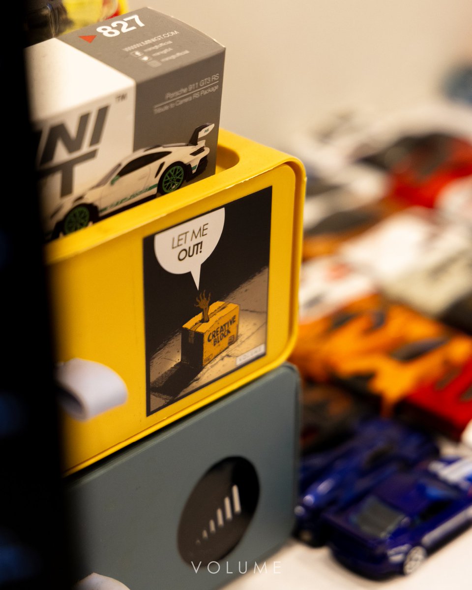 weforVOLUME's tweet image. Brief case 25&apos;
Let the stickers do the talking.
.
.
.
#weforVOLUME #ReflectingGrowth