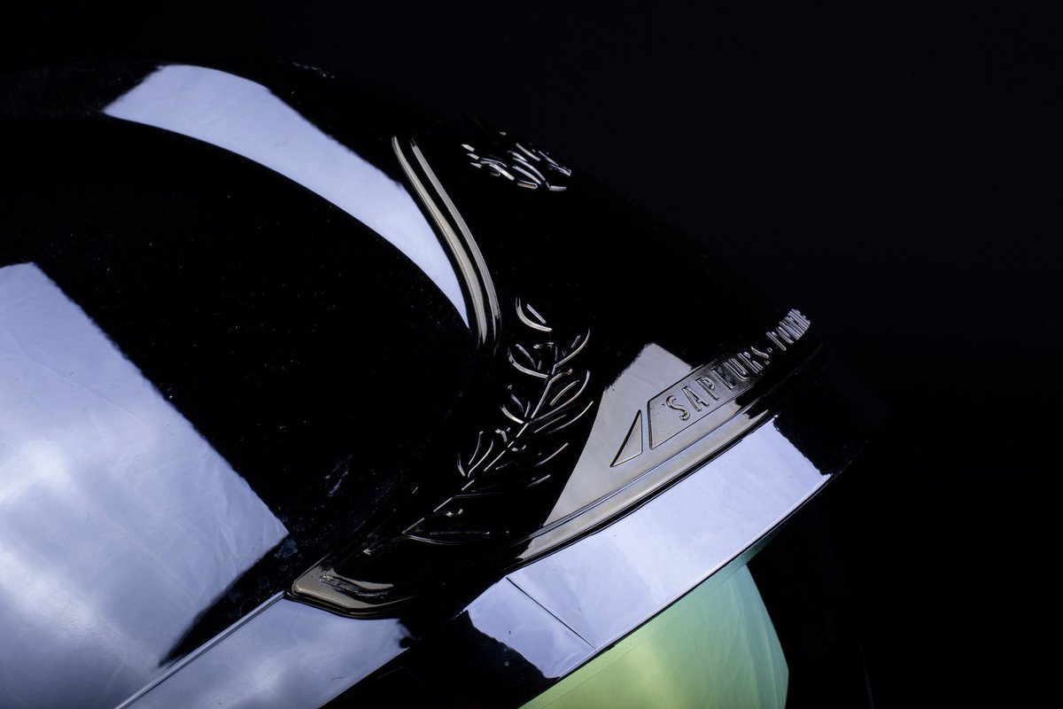 BoslandJP's tweet image. Avec la communauté des @PompiersFR nous nous associons à la douleur de la famille et des proches de notre collègue sapeur-#pompier volontaire du @sdis62. Témoin d'un accident de la circulation, Il a tragiquement perdu la vie alors qu'il portait assistance aux victimes sur la…