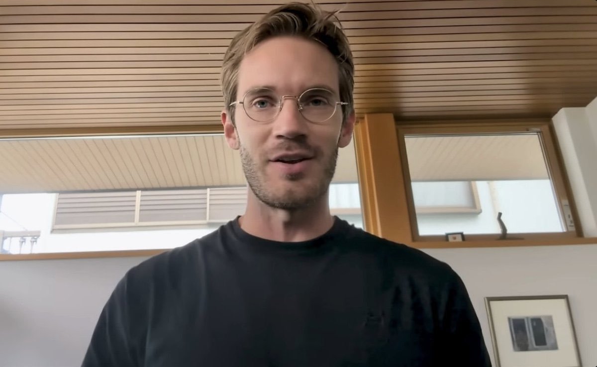 Aakashi_123's tweet image. Most loved youtuber in india 🥰