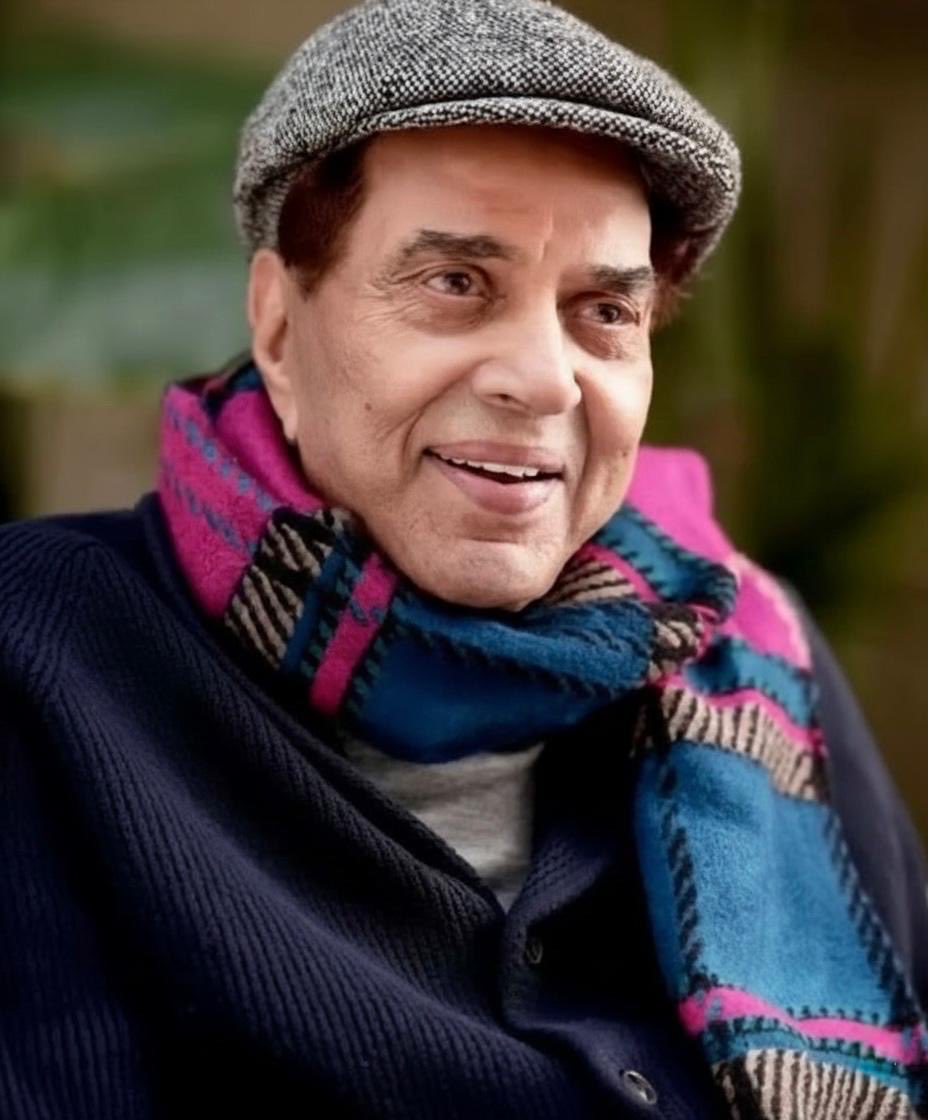 ChauhanTripti23's tweet image. प्रसिद्ध अभिनेता, पूर्व सांसद श्री धर्मेंद्र जी के निधन का समाचार अत्यंत दुखद है। भारतीय सिनेमा ने आज अपनी एक अमर पहचान, सादगीभरा व्यक्तित्व और पीढ़ियों के प्रिय कलाकार को खो दिया है।
ईश्वर दिवंगत आत्मा को शांति प्रदान करें, उनके परिजनों व प्रशंसकों को यह दुःख सहने की शक्ति दें।