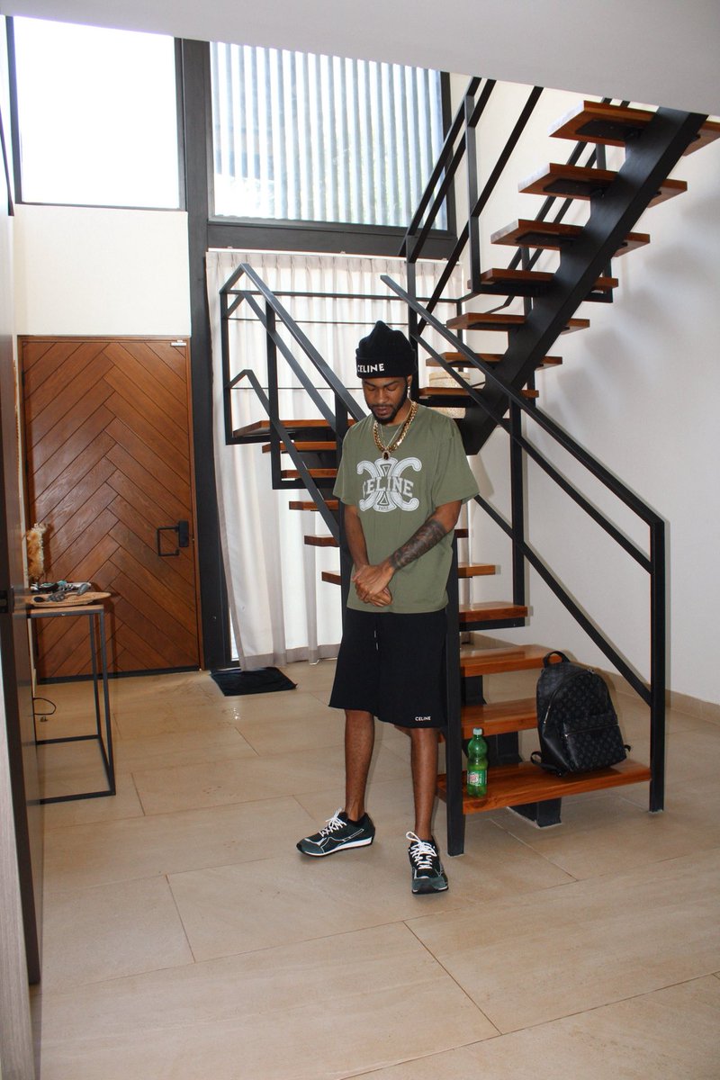 Strike1027's tweet image. 