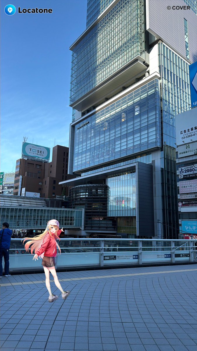 makidera9's tweet image. 渋谷をReGLOSSの曲&amp;amp;ボイスと一緒に巡れて楽しかった！！

HMVのポップアップストア、TSUTAYAのフワモコフィギュアも見れて一石二鳥どころでは無いのでオススメです。

ポスカやアクスタで祭壇作りました。
#ReGLOSS
 #ReGLOSS渋谷さんぽ