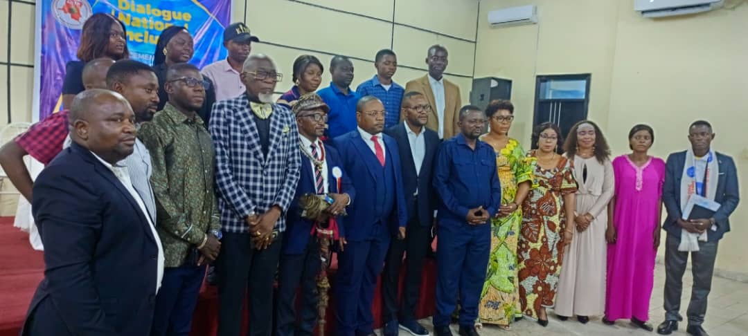 #Pétition pour réclamer la convocation du dialogue nat inclusif#
L'ADIR  vient de procéder ce lundi 24 nov 2025 au lancement d'une pétition pour la récolte des signatures en vue de demander à Fatshi de convoquer le dialogue  conformément à la feuille de route de la CENCO-ECC