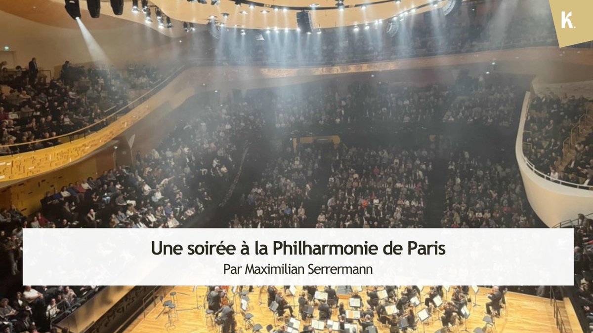 « La fumée stagnait dans la salle. Le public, combatif, applaudissait, chantait. L’orchestre s’assoit et reprend exactement où il s’était arrêté. La fumée pèse encore dans l’air. La musique continue. »

➡️Lire le récit d’un spectateur présent ce soir là : k-larevue.com/philharmonie-d…