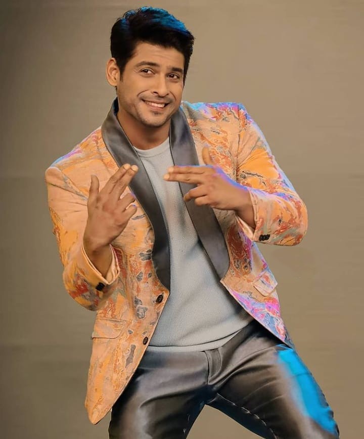 vijaya_sidheart's tweet image. 5 years of Shona Shona

#SidharthShukla || #SidHearts