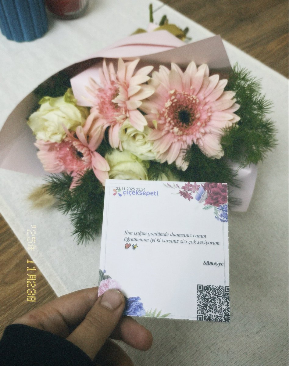 ftmycdg's tweet photo. İlk öğretmenler günüm ✨💐 https://t.co/dgQz4IIPPg