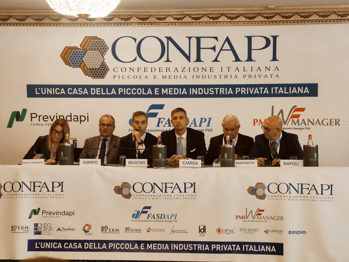 Confapi's tweet image. Venerdì scorso sì è svolta l&apos;assemblea elettiva privata di Confapi, durante la quale @CristianCamisa è stato riconfermato Presidente. L&apos;assemblea ha anche eletto all&apos;unanimità Filiberto Martinetto presidente emerito della Confederazione.

Le immagini della giornata ⤵️⤵️