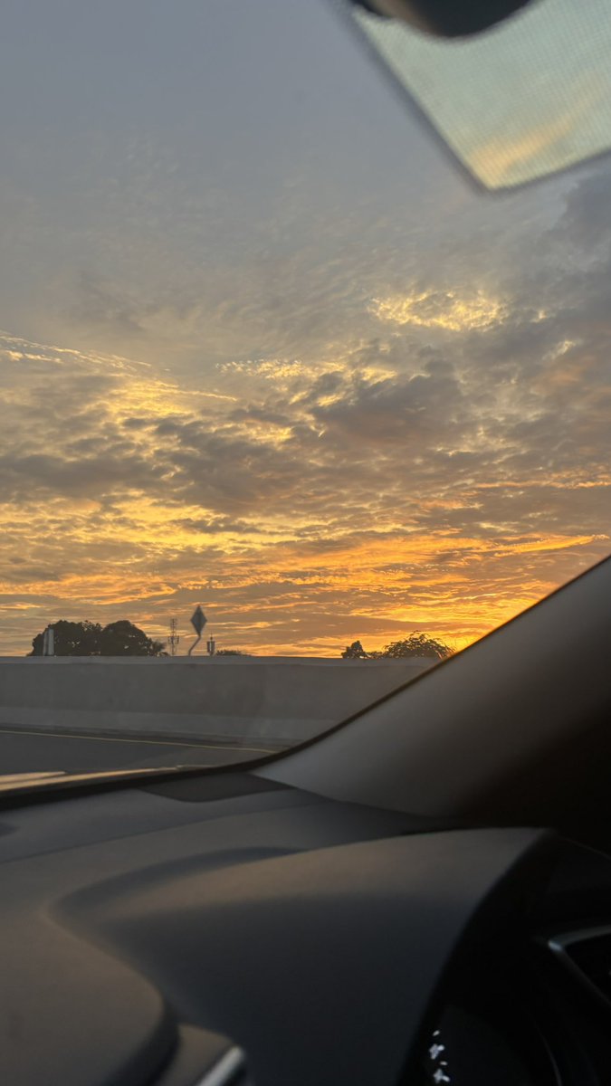 kevphile's tweet image. sunset these days