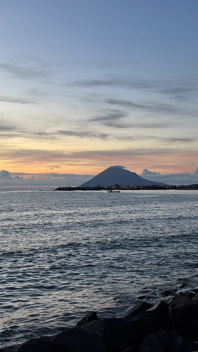 kevphile's tweet image. sunset these days