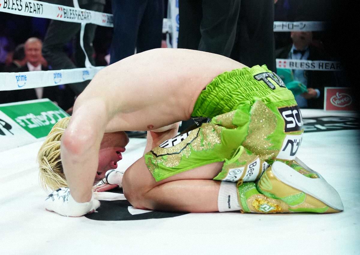 livedoornews's tweet image. 【ボクシング】那須川天心、井上拓真に判定負け 正座して謝罪
news.livedoor.com/article/detail…

判定を聞いた天心は手を叩いて勝者を称えた。拓真には「またお願いします」と話し、観客に向け正座して頭を下げた。那須川はキックボクシング、総合を含め公式戦55戦目での初黒星となった。