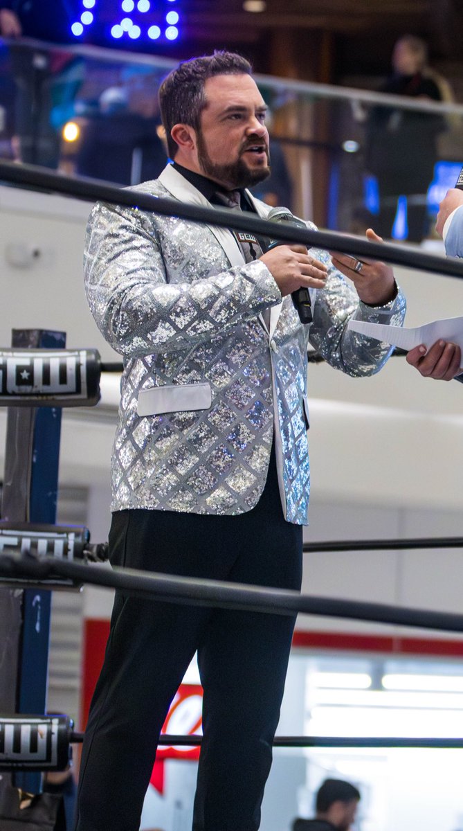 SoSaysShernoff's tweet photo. Last year I stood in the middle of a #GCW ring at #GCWDreamOn. I also commentated on a match. This year? No invite. What changed?? I’ll give you one hint… https://t.co/71Bergrs42