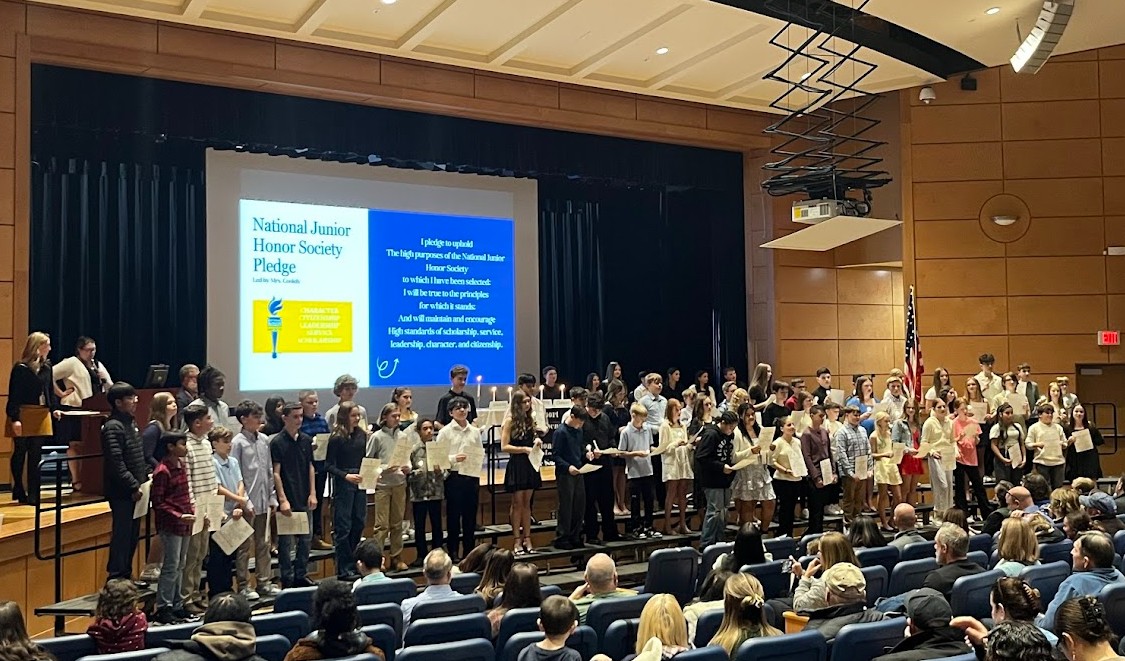 MrTonySantana's tweet photo. Proud to attend the National Junior Honor Society Induction at the Middle School. Our officers did a great job during the ceremony. Congratulations to all students who exemplify the five pillars of NJHSโscholarship, service, leadership, character, and citizenship. #clipperPRIDE https://t.co/aZQG0oKwXP