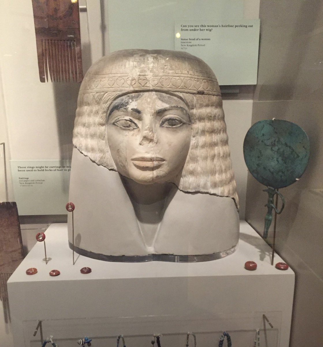 Ustedes pensaron lo mismo que yo, al ver esta estatua egipcia.