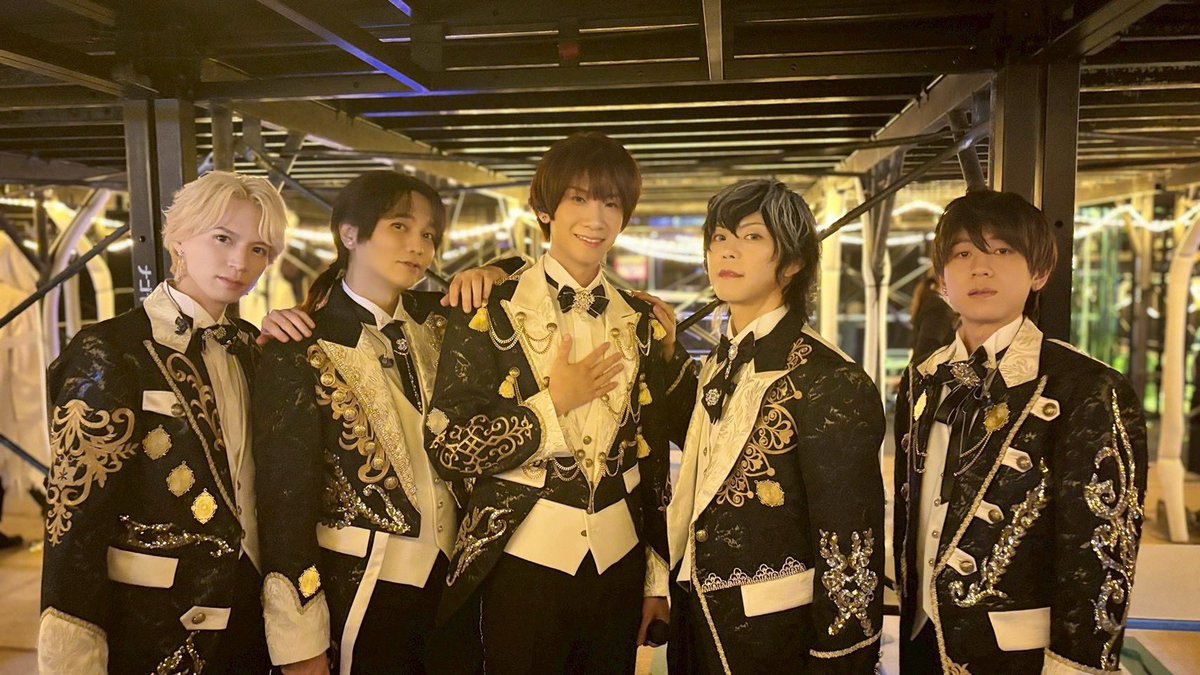 Ryo_Kitamu's tweet image. #スタフォニ DAY3

それぞれの場所での応援、誠にありがとうございました
あんスタ10周年は、転校生そしてプロデューサーのみなさまの歩んできた歴史です
愛を贈るつもりが愛を沢山受け取りました
みんなの顔見てたら気持ちが溢れて止まりませんでした
&quot;あなたのために&quot;
また会いましょう♪

#Knights