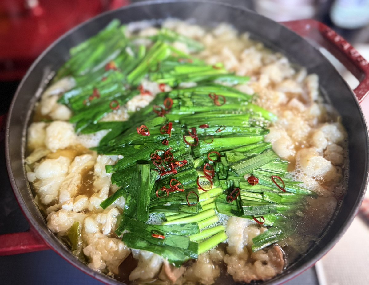 SUIKAnyaForger's tweet image. 次は福岡公演福岡公演福岡福岡福岡ふくおかもつ鍋もつ鍋もつ鍋もつ鍋食べたいもつ鍋食べたい！！🤯でモツ1キロ買ってきて作って食べて大満足😋
福岡公演ケガせず楽しんで頑張ってね〜💪
行かれる方も楽しんでぇ〜💜❤️🩵