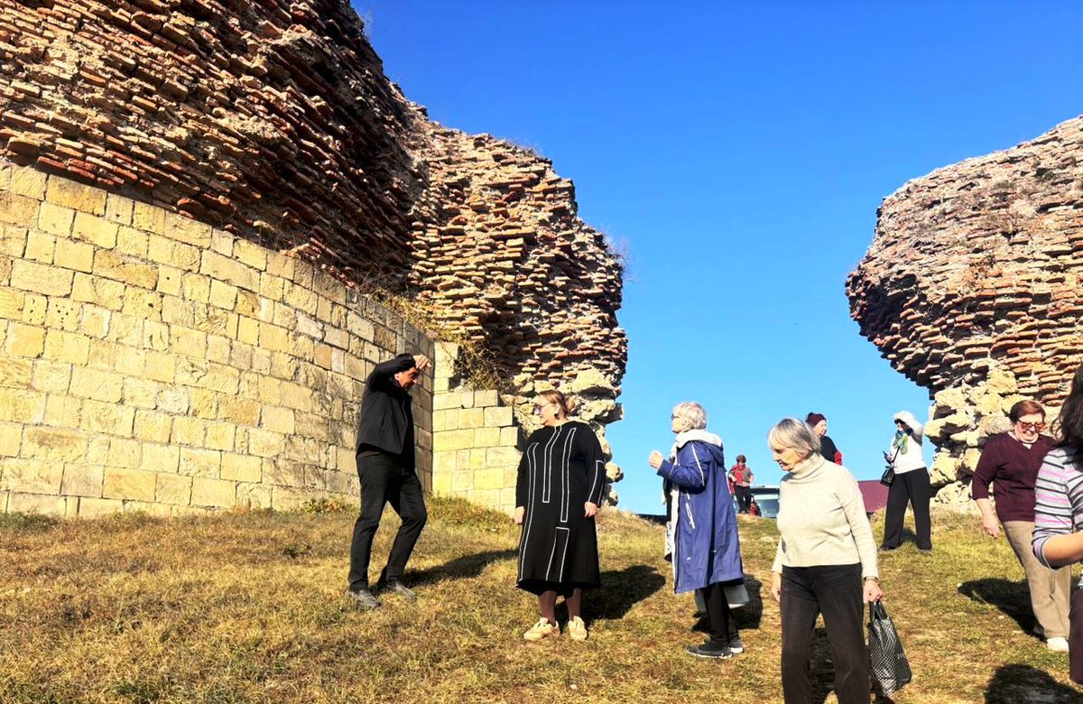 Bakı şəhərindən olan turistlər Qəbələ Dövlət Tarix-Bədii Qoruğuna səfər etmişlər
facebook.com/QebeleDTBQ/pos…