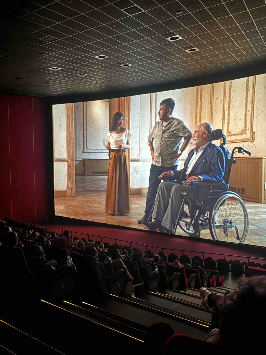 Feyyaz Yiğit ve Haluk Bilginer'li Yan Yana, ikinci hafta sonunda yaklaşık 312 bin seyirci tarafından izlendi ve tüm zamanların ikinci hafta sonunda en fazla seyirci artış oranı yakalayan filmi oldu. boxtr.co/VcfeOp