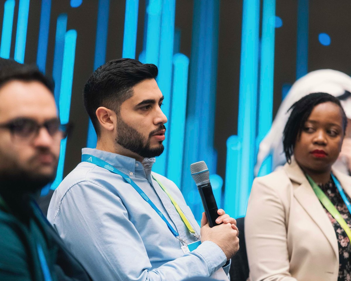 I used to hide at networking events. If I went at all.

I would drift toward people I already knew. Or wait for someone to approach me. Sometimes I would push myself to start a conversation but it was effort every single time.

I am an introvert. This stuff does not come