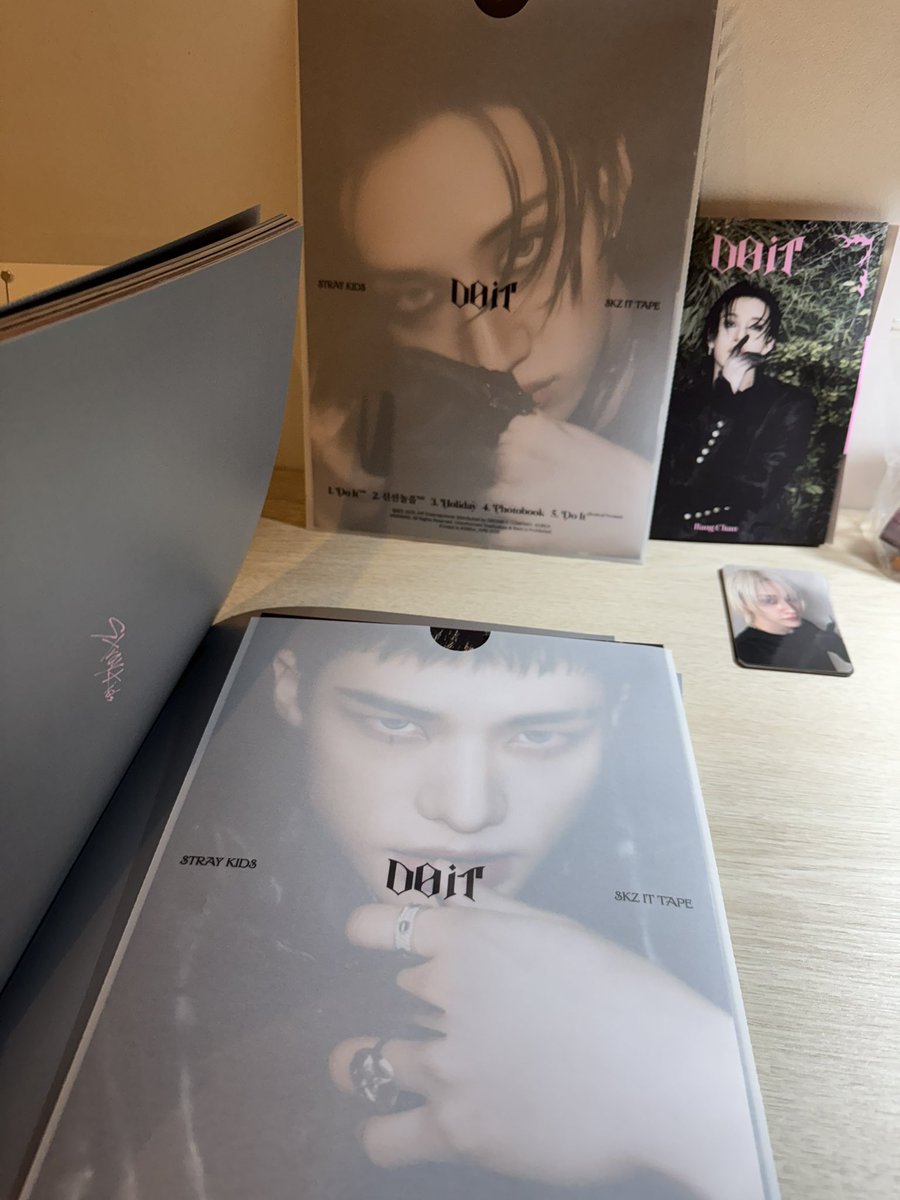 たまたまカムバとかぶった渡韓🩷🩶
バンチャンわりと自引きできて神！神！！

は〜もう韓国もどりたい｡ﾟ(ﾟ´ω`ﾟ)ﾟ｡