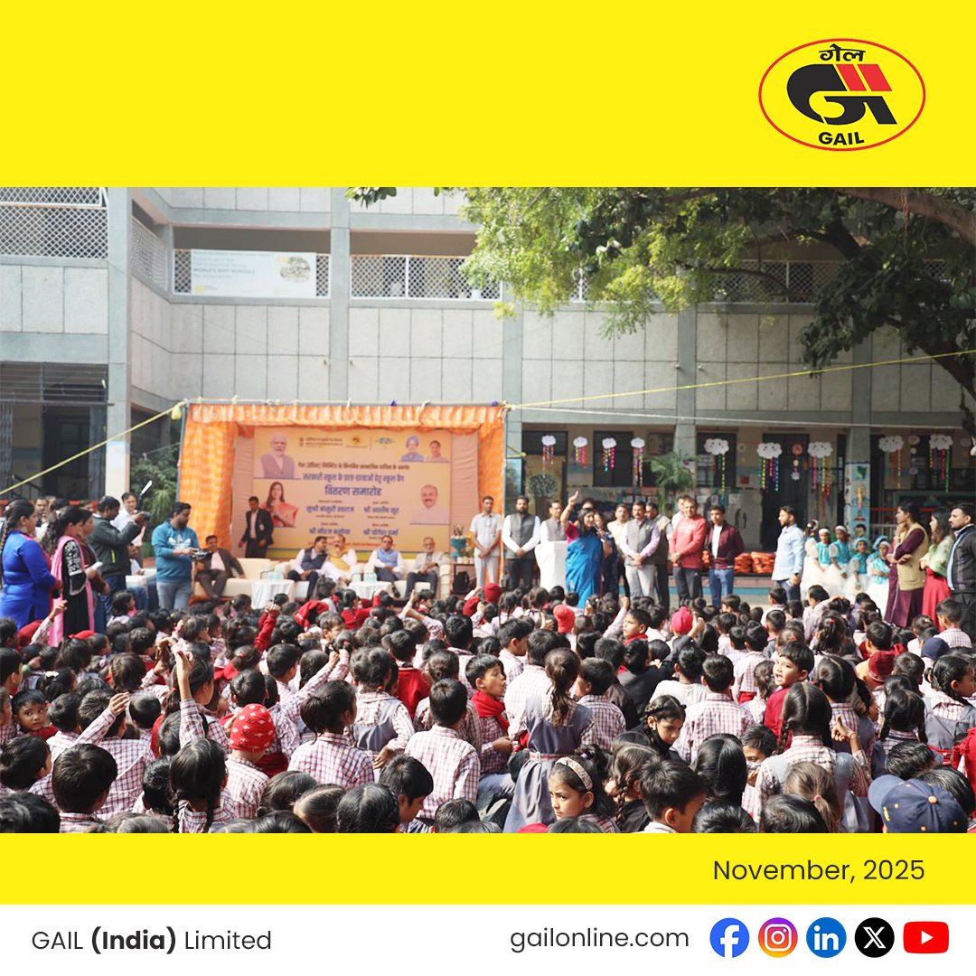 gailindia's tweet photo. GAIL (India) Limited, through its CSR initiative, distributed 13,714 school bags to children of Government Schools in Delhi. The inauguration event at MCD Co-Ed Primary School, Lajpat Nagar III was graced by Ms. Bansuri Swaraj, Hon’ble Member of Parliament, Lok Sabha, New Delhi, Shri Ashish Sood, Hon’ble Minister of Education, Government of Delhi, Shri Ayush Gupta, Director (HR), GAIL along with senior officials from Delhi Government & GAIL.

The project lays emphasis on boosting enrolment & attendance—because every child deserves the chance to learn, dream, and shine!

Together, we’re making education brighter, one bag at a time!

@HardeepSPuri 
@TheSureshGopi 
@PetroleumMin 

#GAILIndia #CSR #BackToSchool #EducationMatters #DelhiSchools #EmpoweringYouth